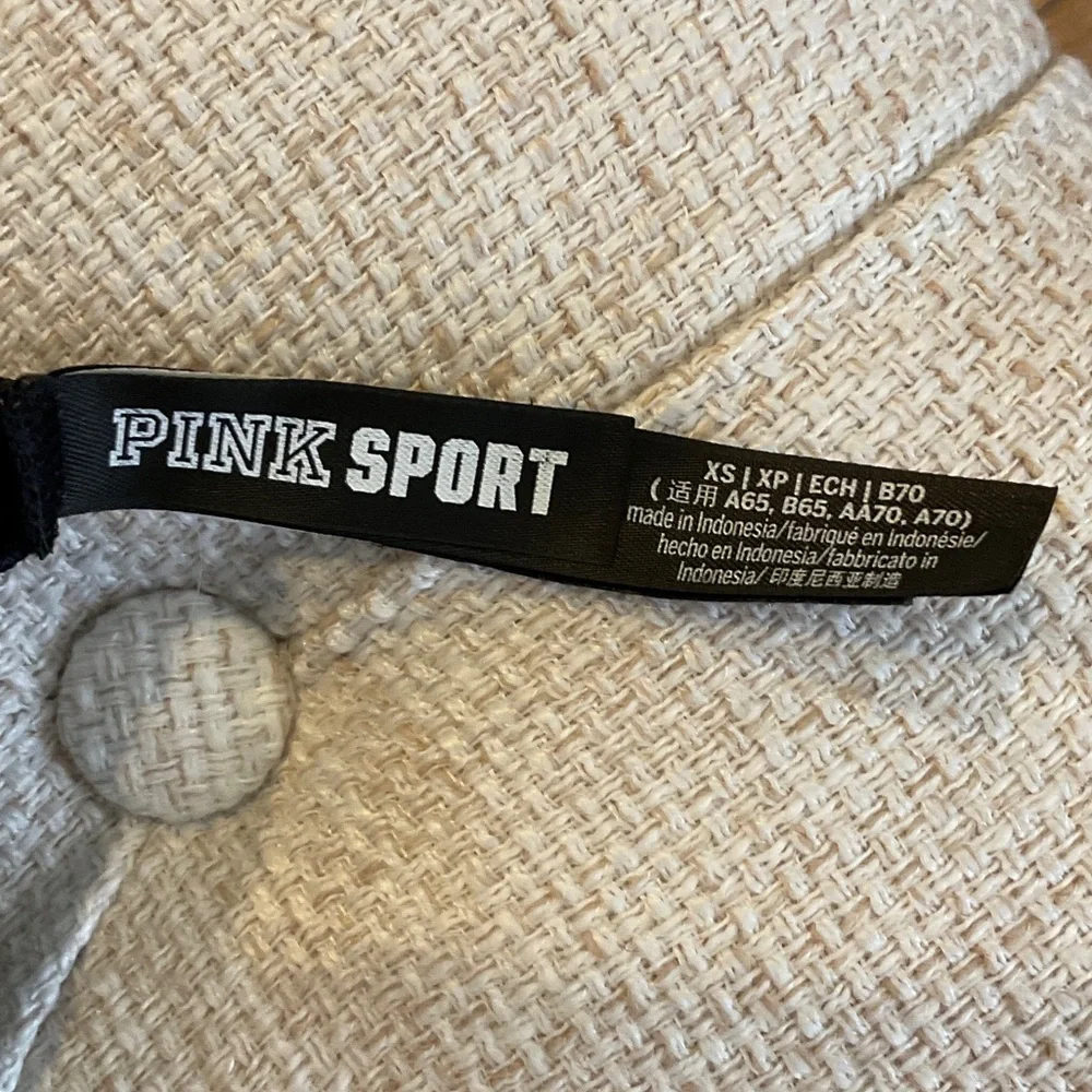 PINK Victoria's Secret Black Seamless Bra